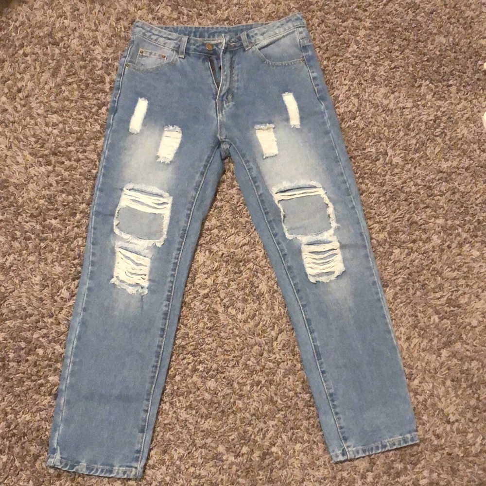 Ripped Boyfrind jeans